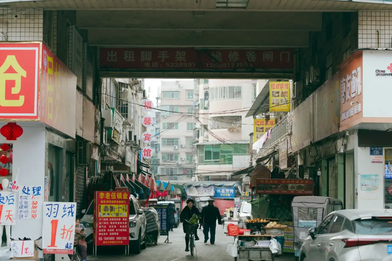 广告设计服务中品牌VI视觉统一性的关键管控要点